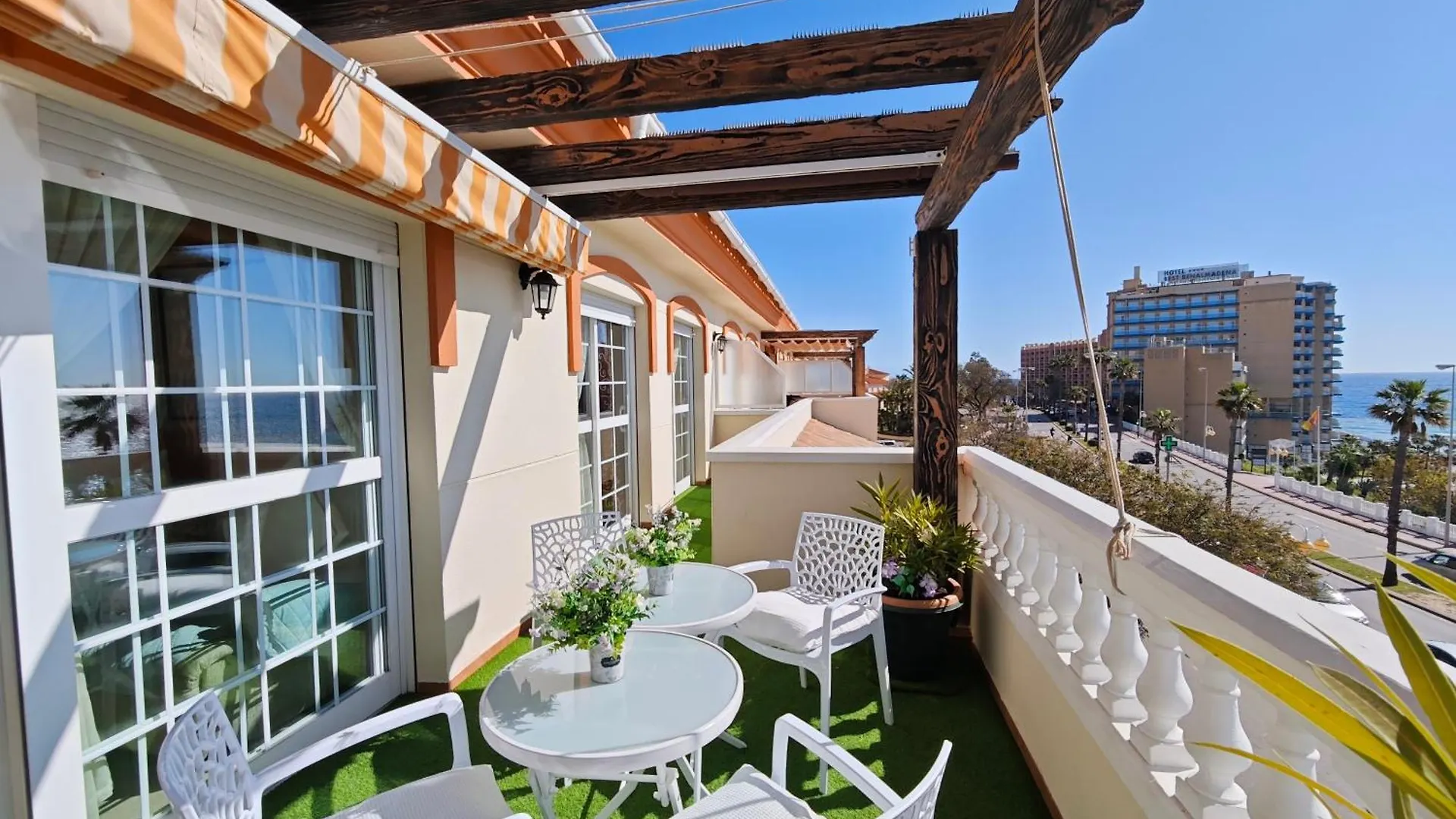 Tu Paraiso Frente Al Mar Atico En Benalmadena Apartment