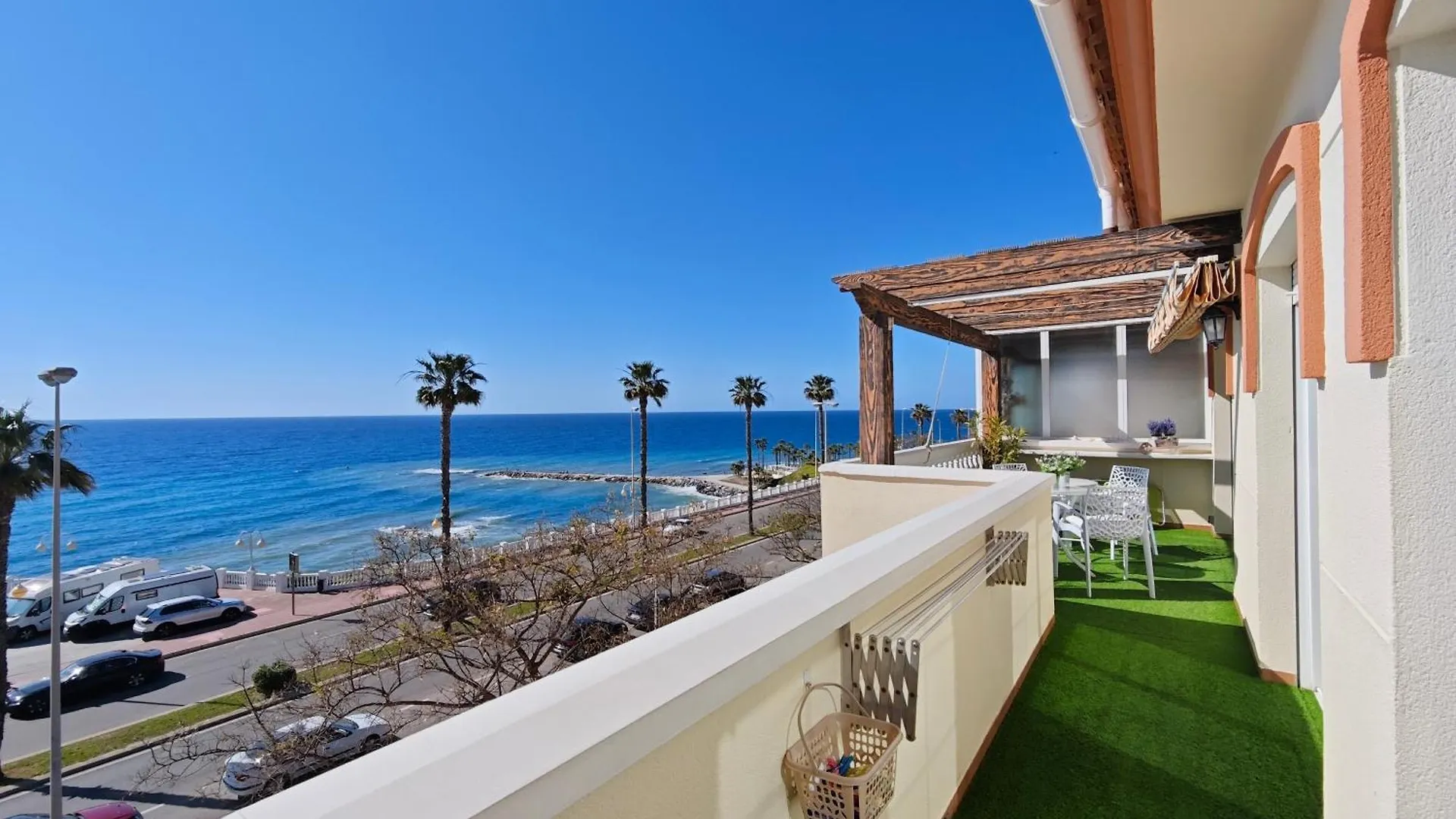 Tu Paraiso Frente Al Mar Atico En Benalmadena 0*,